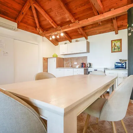 펜션 Dundo House By Interhome *