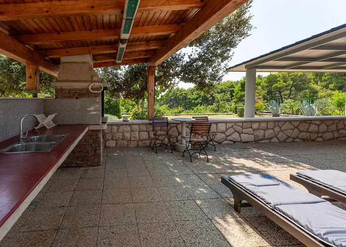 Dundo House By Interhome * Rab Town